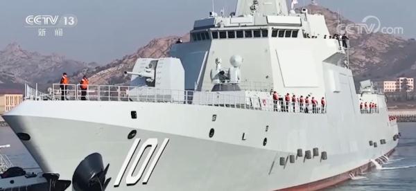 南昌舰解缆起航 海军官兵开展新年第一训