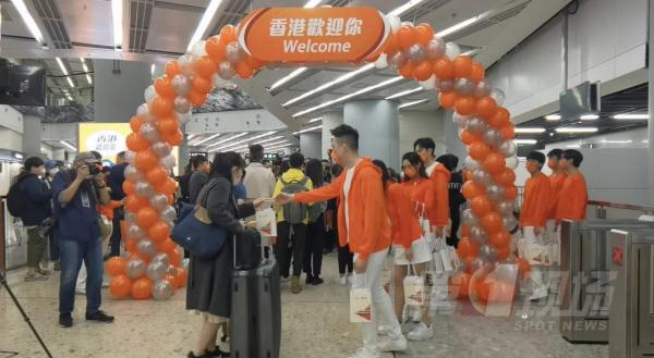 广深港高铁香港段,恢复运营!现场直击 广深港高铁香港段,恢复运营!现场直击