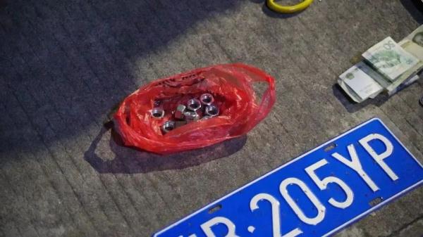 套路深！高速公路现碰瓷团伙，专挑这种车下手→