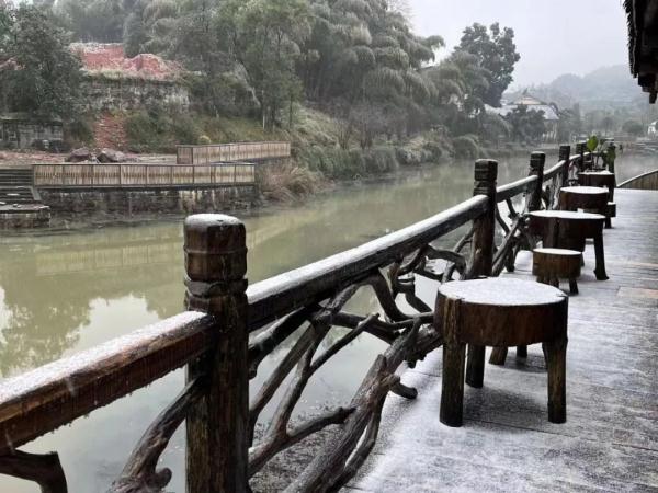 下雪啦！四川多地加入下雪群聊，你那下了没？