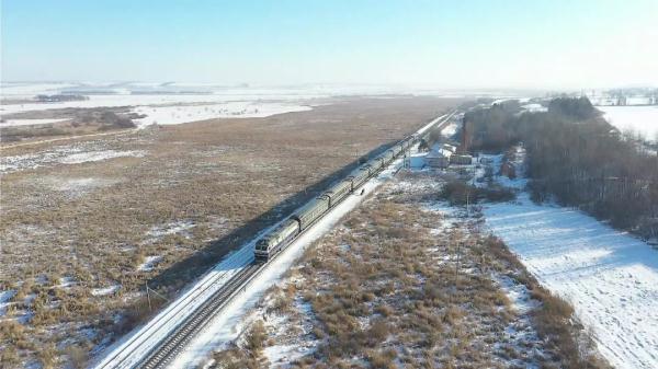 在火车上赶大集，是什么体验？