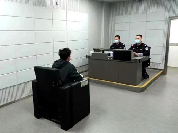 凌晨撞伤环卫工后逃逸！男子：担心无力赔偿…结果事更大了