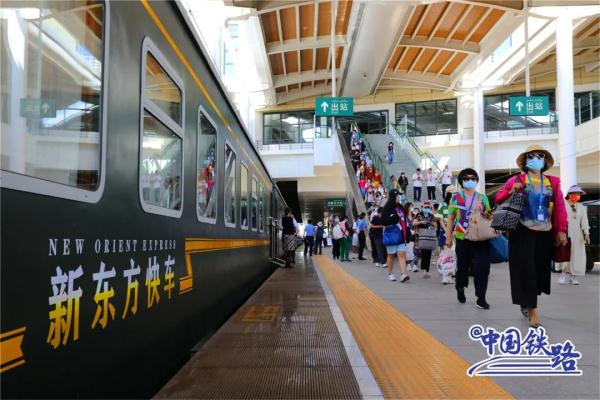 火车上设麻将桌？官方回应来了