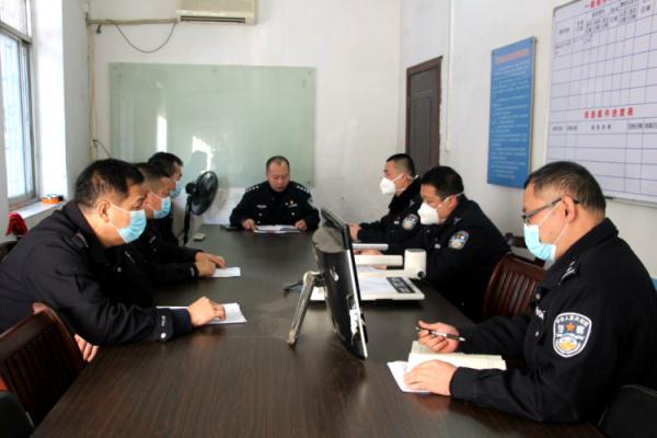 凌晨撞伤环卫工后逃逸！男子：担心无力赔偿…结果事更大了