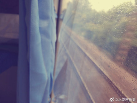 为什么大家更喜欢靠窗的座位? 为什么大家更喜欢靠窗的座位?