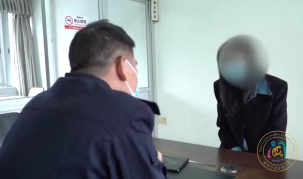 车里居然喷出烟花？福建街头这一幕……