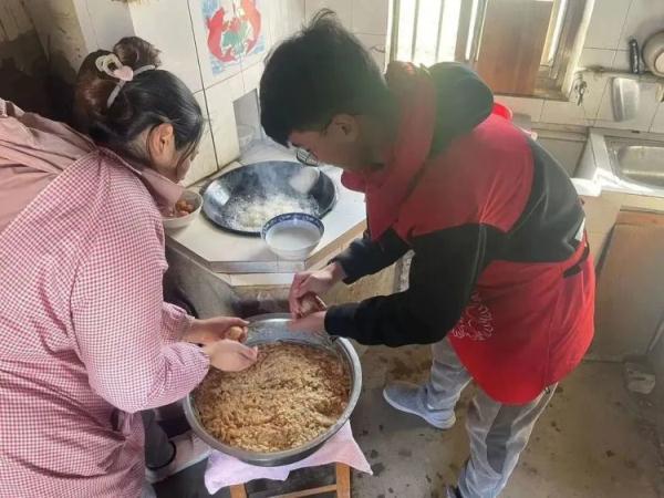 过年，这位大学生被预约“抢”！凌晨4点多也在忙