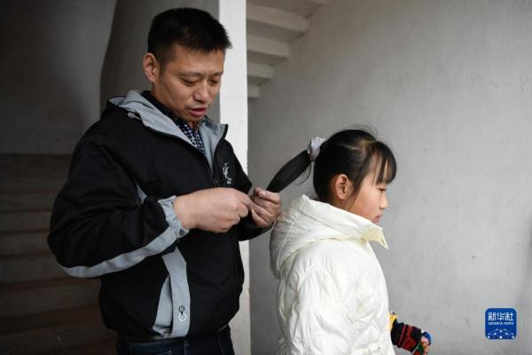 3000里回家路,女儿和妈妈在家等我 3000里回家路,女儿和妈妈在家等我