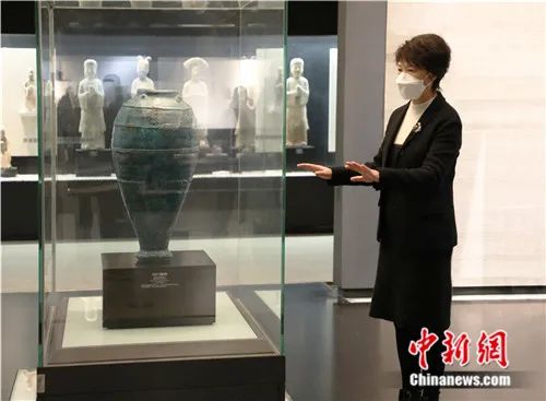 东西问·镇馆之宝丨陈梓生：一千多年前，西亚陶器是如何来到中国的？