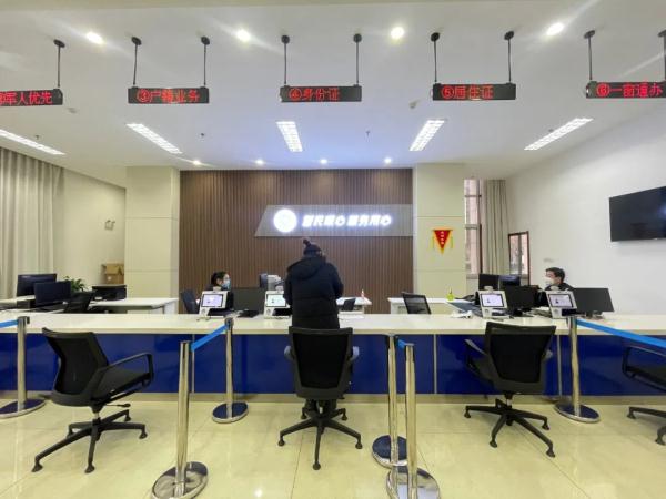 户籍女警智擒逃犯! 户籍女警智擒逃犯!