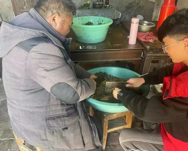 太抢手！大二男生回村后被“疯狂预约”，全凭这门手艺！