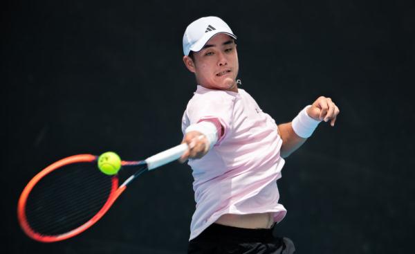 澳网｜商竣程创历史 郑钦文轻松晋级