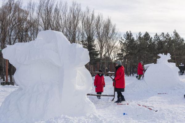带你玩转冰雪龙江 | 雪雕高手“冰城”竞技 带你玩转冰雪龙江 | 雪雕高手“冰城”竞技