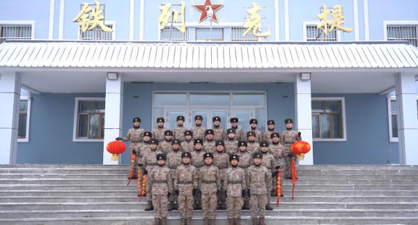 年货+1、礼物+1、温暖+1……这是属于中国军人的过年仪式感 年货+1、礼物+1、温暖+1……这是属于中国军人的过年仪式感