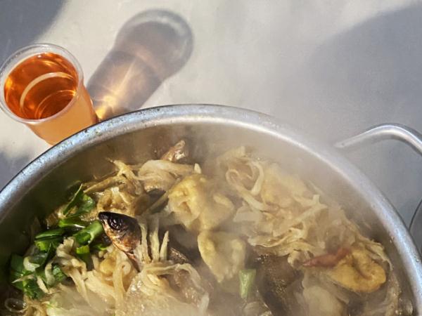高铁上的旅客：在外不易，爸妈做的饭菜治愈这一年