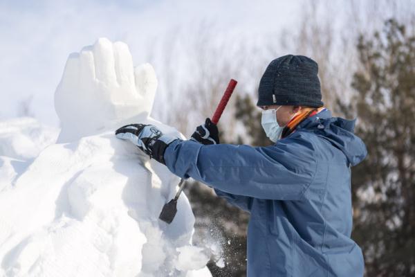 带你玩转冰雪龙江 | 雪雕高手“冰城”竞技 带你玩转冰雪龙江 | 雪雕高手“冰城”竞技