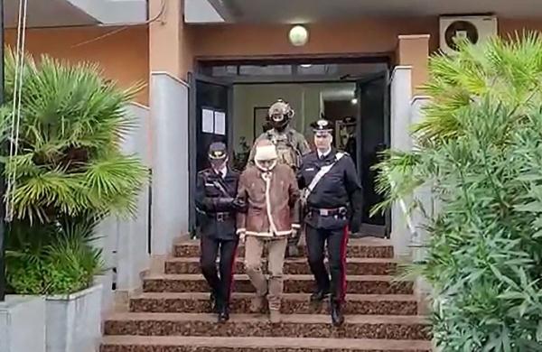 意大利头号逃犯在逃30年后被捕：看病时被抓 14岁起开始犯罪