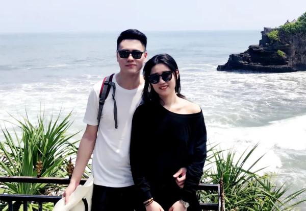 夫妻列车长值乘同一趟高铁,却不能见面…… 夫妻列车长值乘同一趟高铁,却不能见面……