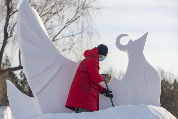 带你玩转冰雪龙江 | 雪雕高手“冰城”竞技 带你玩转冰雪龙江 | 雪雕高手“冰城”竞技