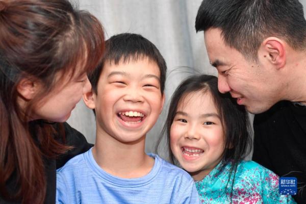 飞翔吧,滑雪少年 飞翔吧,滑雪少年