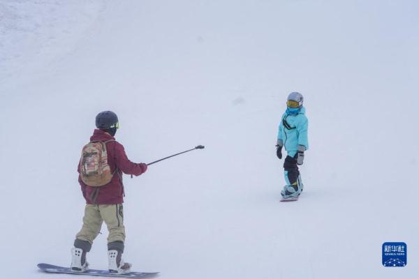 飞翔吧,滑雪少年 飞翔吧,滑雪少年