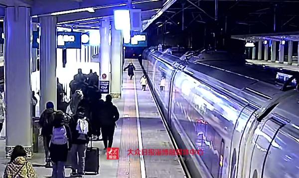 开往青岛的G283次列车发生惊险一幕！年底了，千万要注意