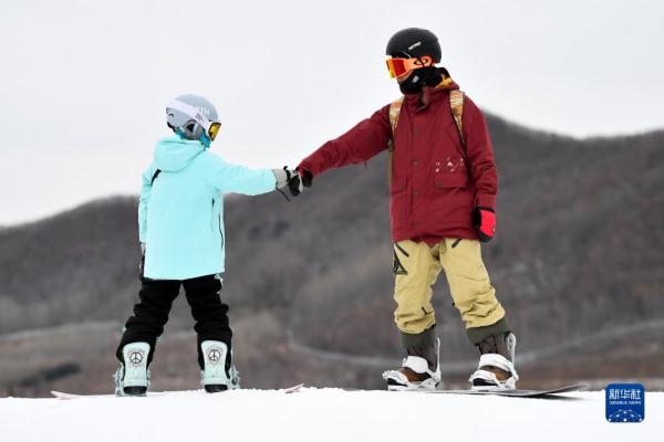 飞翔吧,滑雪少年 飞翔吧,滑雪少年