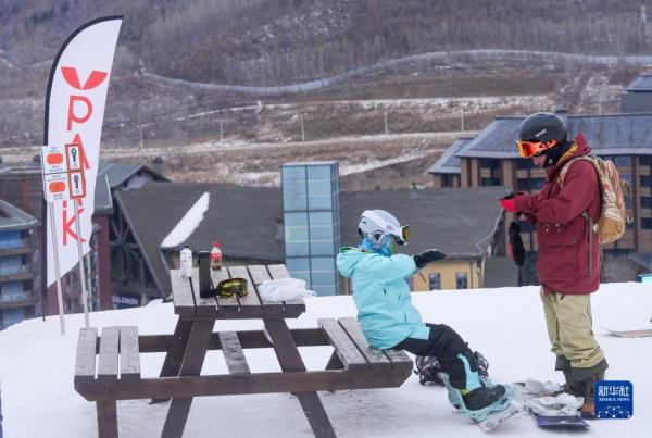 飞翔吧,滑雪少年 飞翔吧,滑雪少年