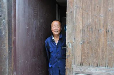 拉煤攒下11000元捐给汶川，“爷爷被天使邀请到天堂常住了”