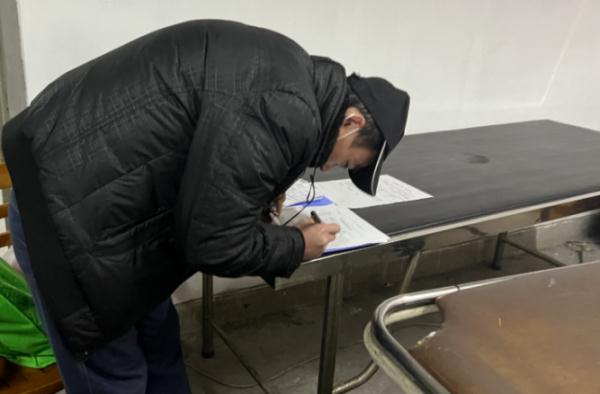 “天才翻译家”金晓宇父亲离世，他瞒着儿子签下了遗体捐赠志愿书……