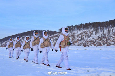 辛苦了！北极哨所官兵零下45℃踏雪执勤