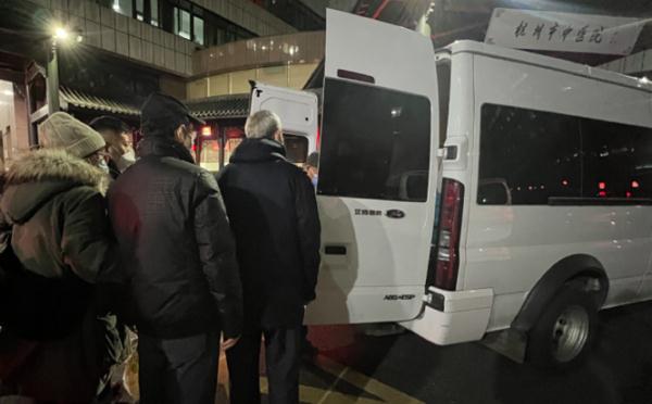 “天才翻译家”金晓宇父亲离世，他瞒着儿子签下了遗体捐赠志愿书……