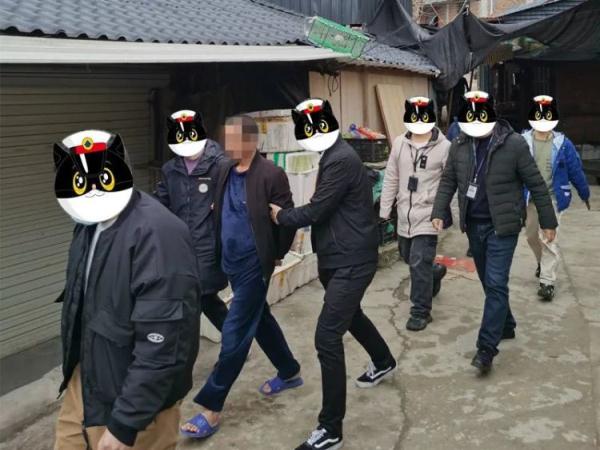 20年前命案告破！杀人后，他竟改名换姓在孤岛当搬运工