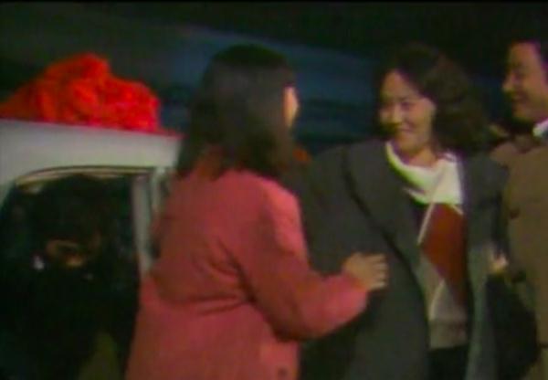 从电影演员到央视春晚主持人，她最难忘的是那场婚礼……