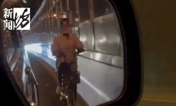 两女子不认路骑单车上南北高架 下一幕出人意料