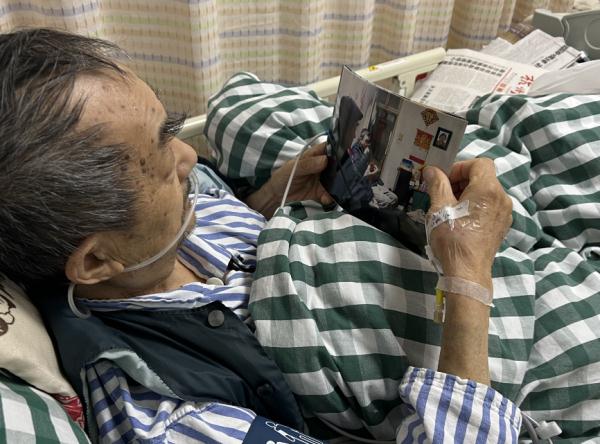 “天才翻译家”金晓宇父亲离世，他瞒着儿子签下了遗体捐赠志愿书……