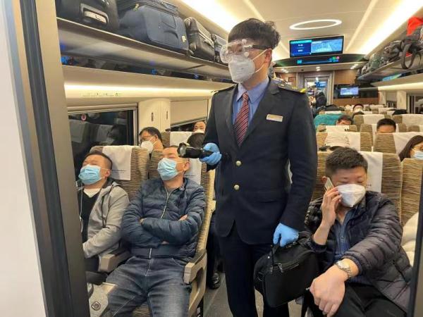 在团圆的期盼中，踏上幸福回家路