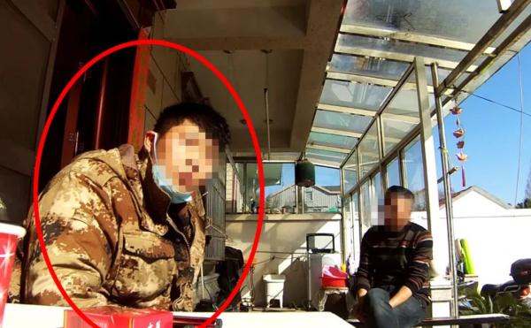 上海青浦警方查处两起非法销售烟花爆竹案