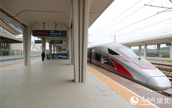 在团圆的期盼中，踏上幸福回家路