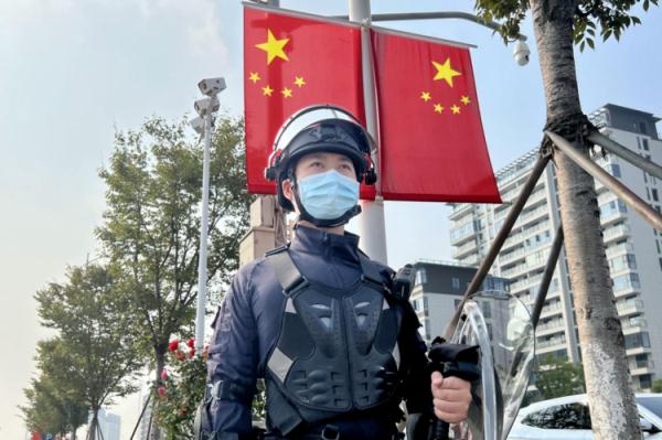 警察下班理发，竟给店老板“省”下2万元！