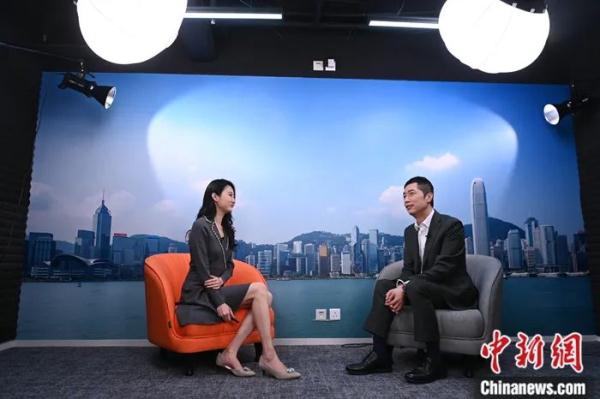 从“最帅康熙”到香港公职人员,马浚伟和我们聊了聊 从“最帅康熙”到香港公职人员,马浚伟和我们聊了聊