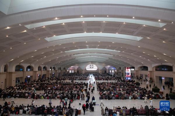 新春走基层·关注春运丨哈尔滨火车站迎来节前出行高峰 新春走基层·关注春运丨哈尔滨火车站迎来节前出行高峰