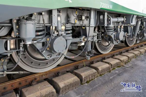 新型CR200J复兴号又上新,这次是“高原版” 新型CR200J复兴号又上新,这次是“高原版”