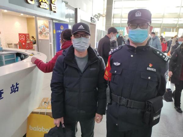 安检后，装有6万现金的双肩包不见了！结局意外…