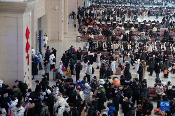 新春走基层·关注春运丨哈尔滨火车站迎来节前出行高峰 新春走基层·关注春运丨哈尔滨火车站迎来节前出行高峰