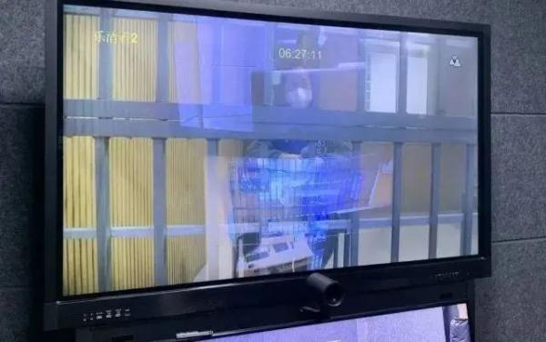银行女柜员钻漏洞取现398万元，整容换脸潜逃25年