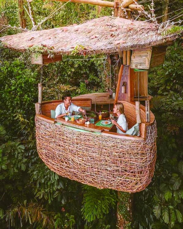 泰国“鸟巢”吃饭,“空中飞人”送餐 泰国“鸟巢”吃饭,“空中飞人”送餐