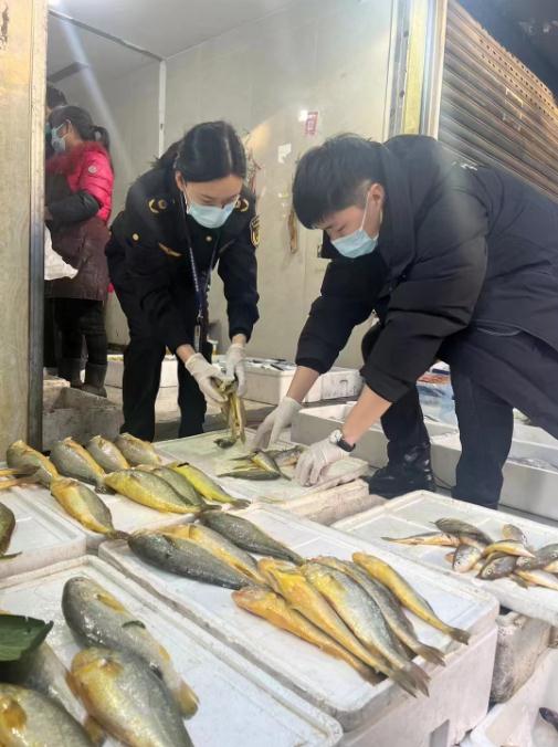 这种小黄鱼不要买!有毒 这种小黄鱼不要买!有毒