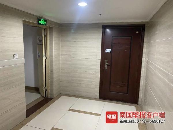 想当模特赚钱？女子花上千块包装，结果……