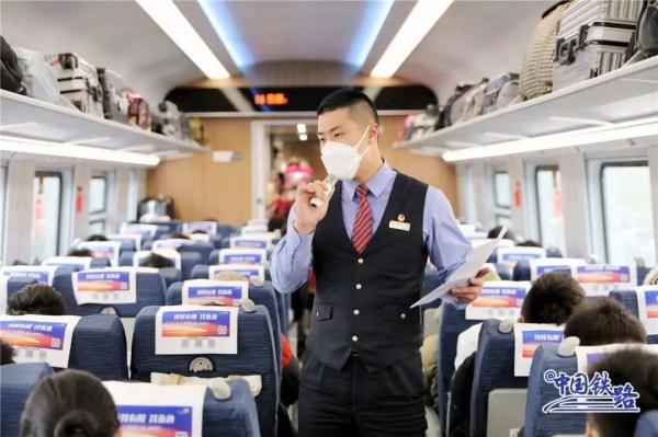 新型CR200J复兴号又上新,这次是“高原版” 新型CR200J复兴号又上新,这次是“高原版”